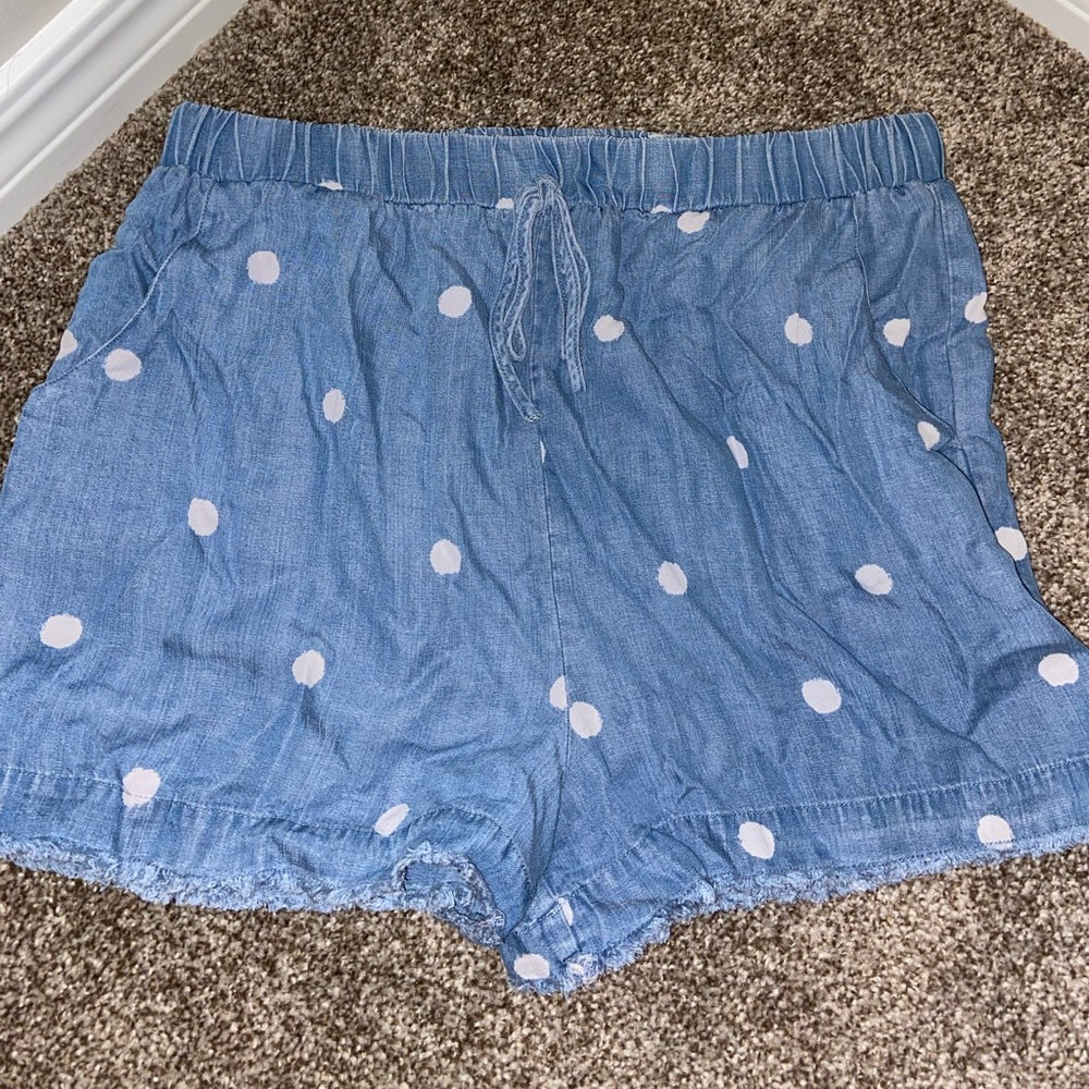 Adorable polka dot shorts